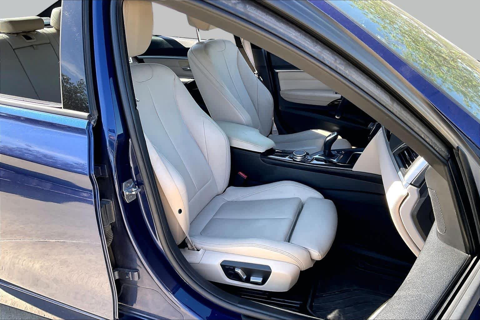 Used 2016 Mediterranean Blue Metallic BMW 328i image 9