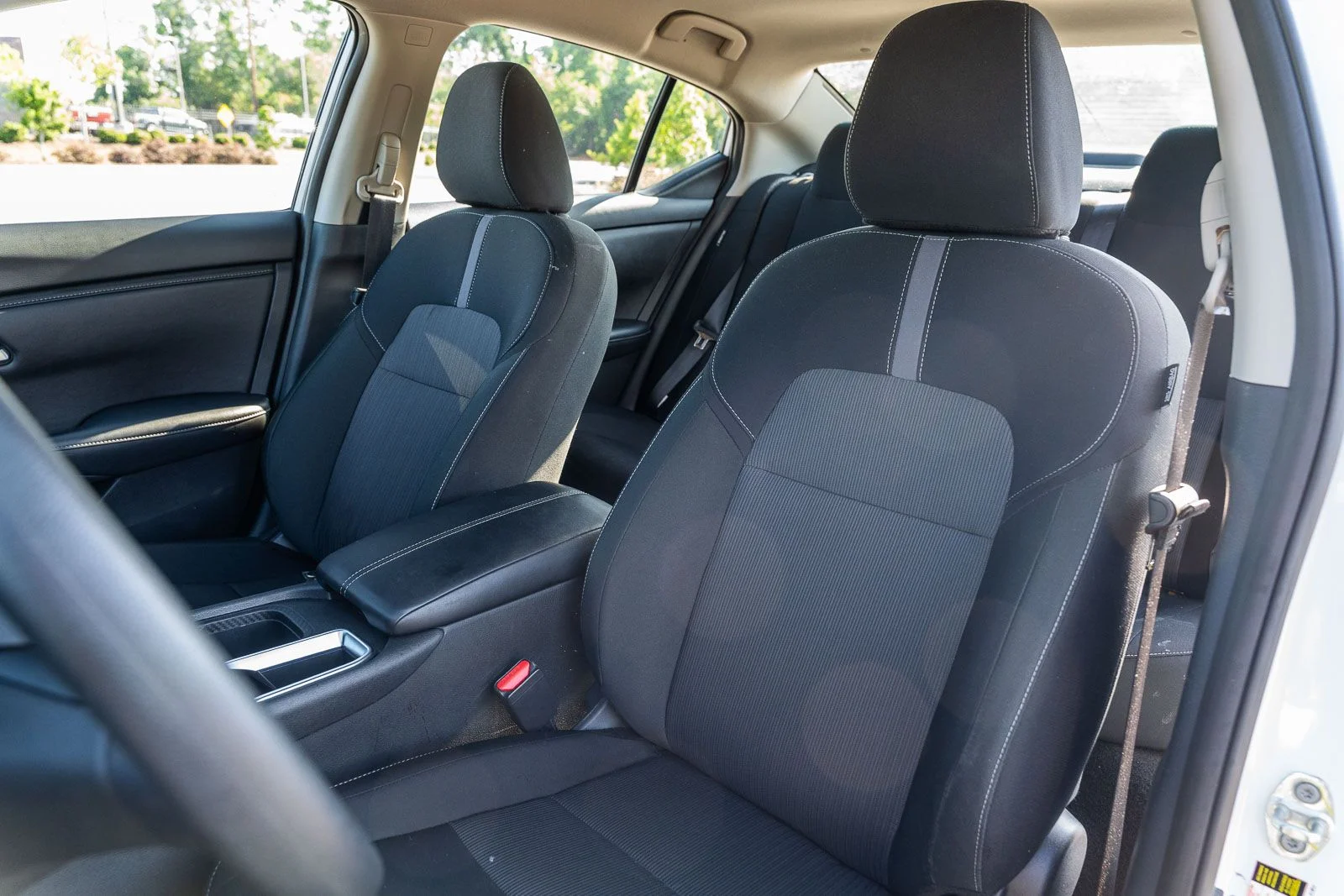 Used 2025 White Nissan SV image 19