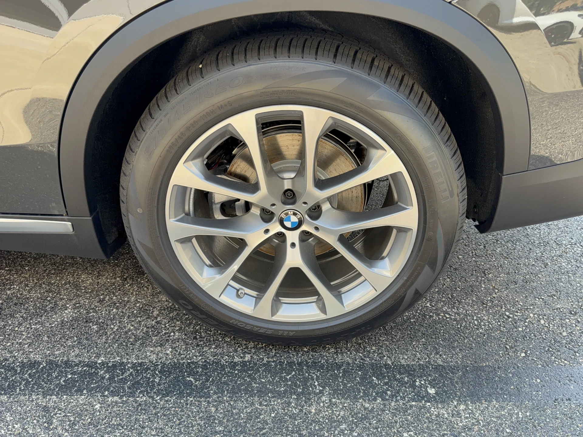 New 2026 Dravit Grey Metallic BMW xDrive40i image 30