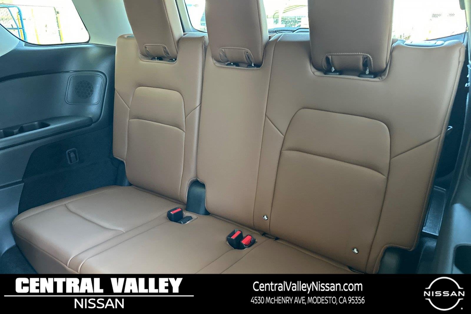 New 2026 Boulder Gray Pearl/Super Black Nissan Platinum image 15