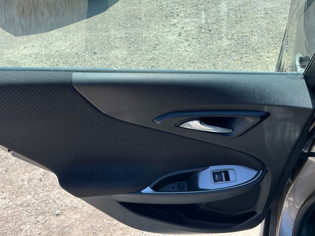 Used 2022 Mineral Gray Metallic Chevrolet LT image 25