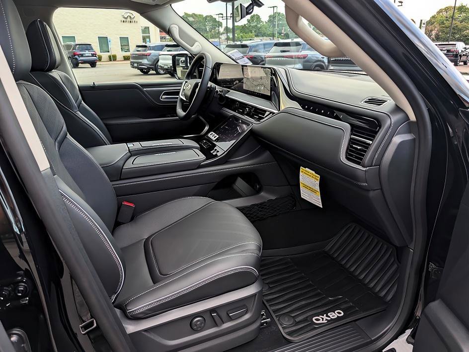 New 2026 Black Obsidian INFINITI LUXE image 21