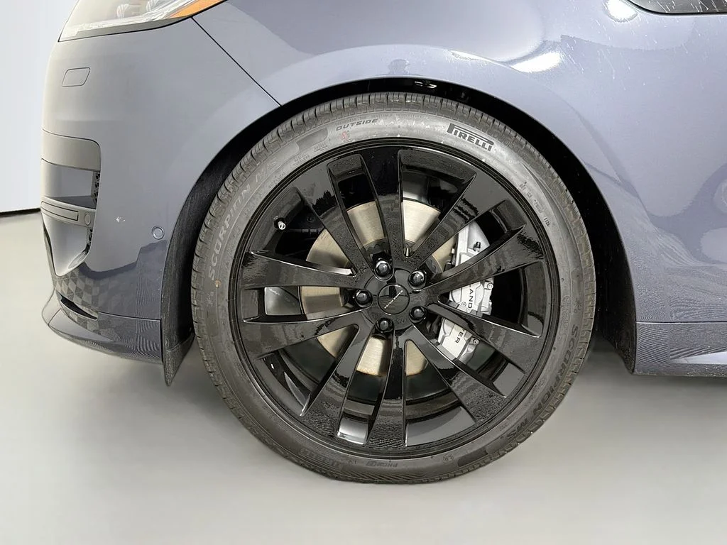 New 2026 Varesine Blue Land Rover Dynamic SE image 33