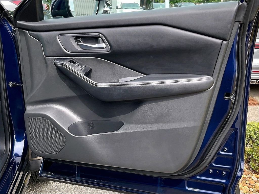 Used 2024 Blue Nissan SV image 12