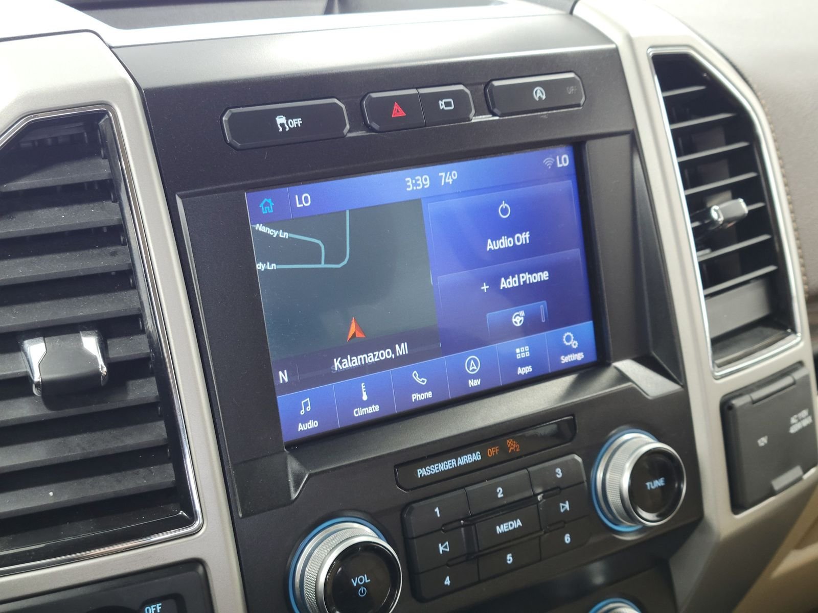 Certified Used 2020 White Ford Lariat image 16
