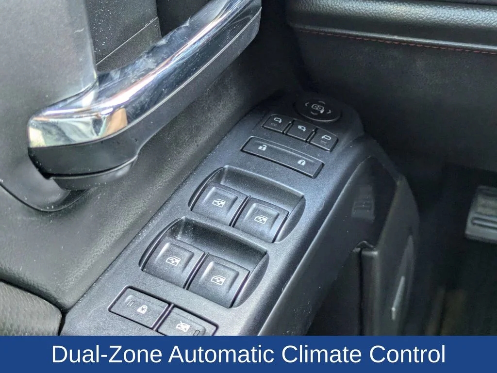Used 2017 Onyx Black GMC SLT image 25
