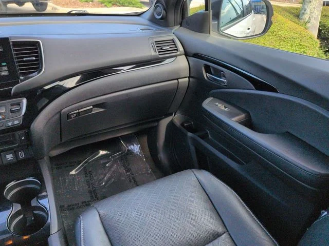 Certified Used 2019 2019 HONDA PASSPORT TOURING Honda Touring image 17