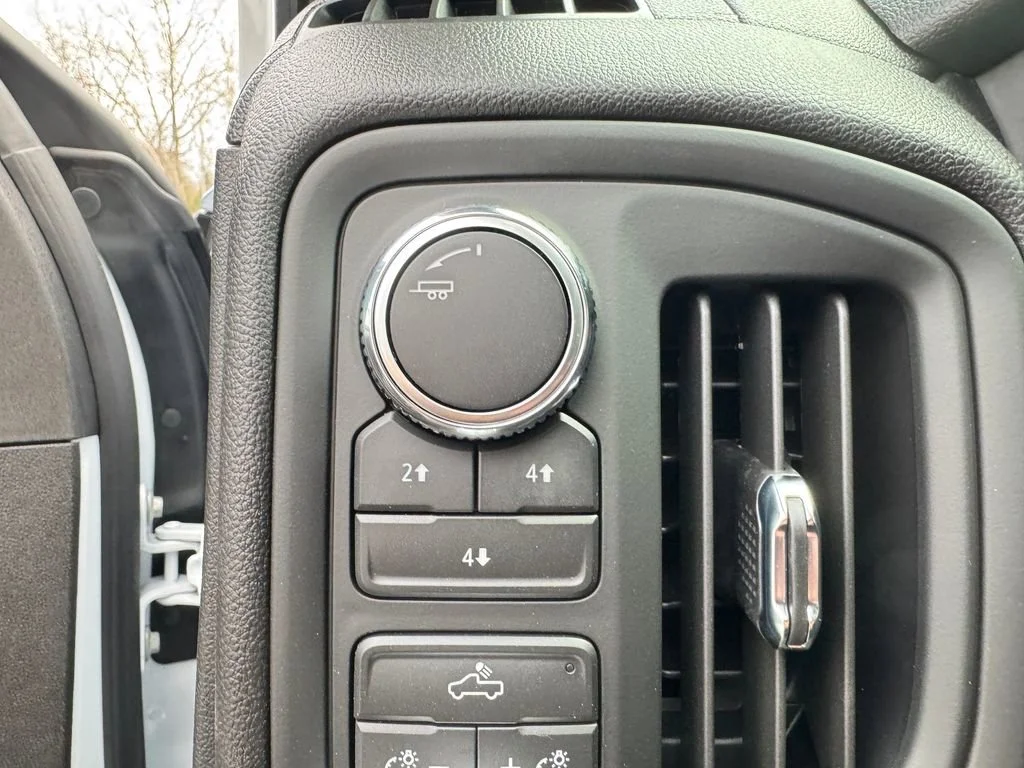 2026 GMC Sierra 3500 Chassis Cab Pro - Photo 15