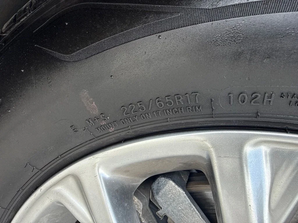 Used 2021 Black Jeep Latitude Plus image 30