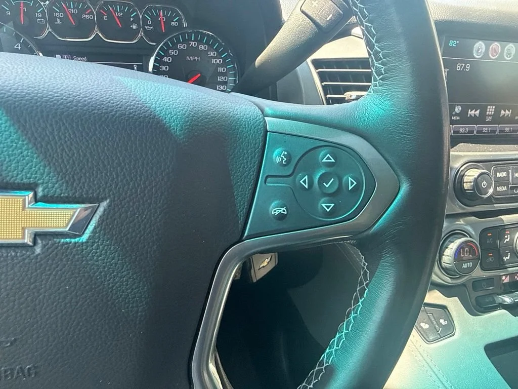 Used 2018 SILVER ICE METALLIC Chevrolet LT image 19
