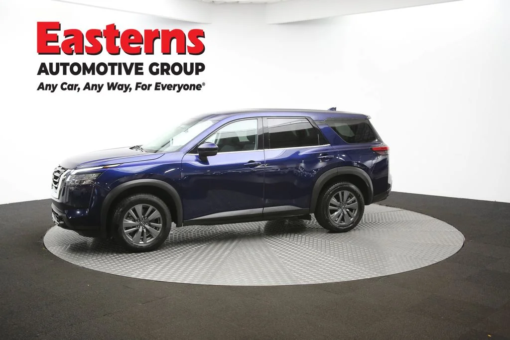 Used 2022 Blue Nissan S image 51