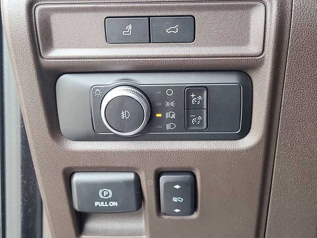 Used 2022  Ford King Ranch image 23