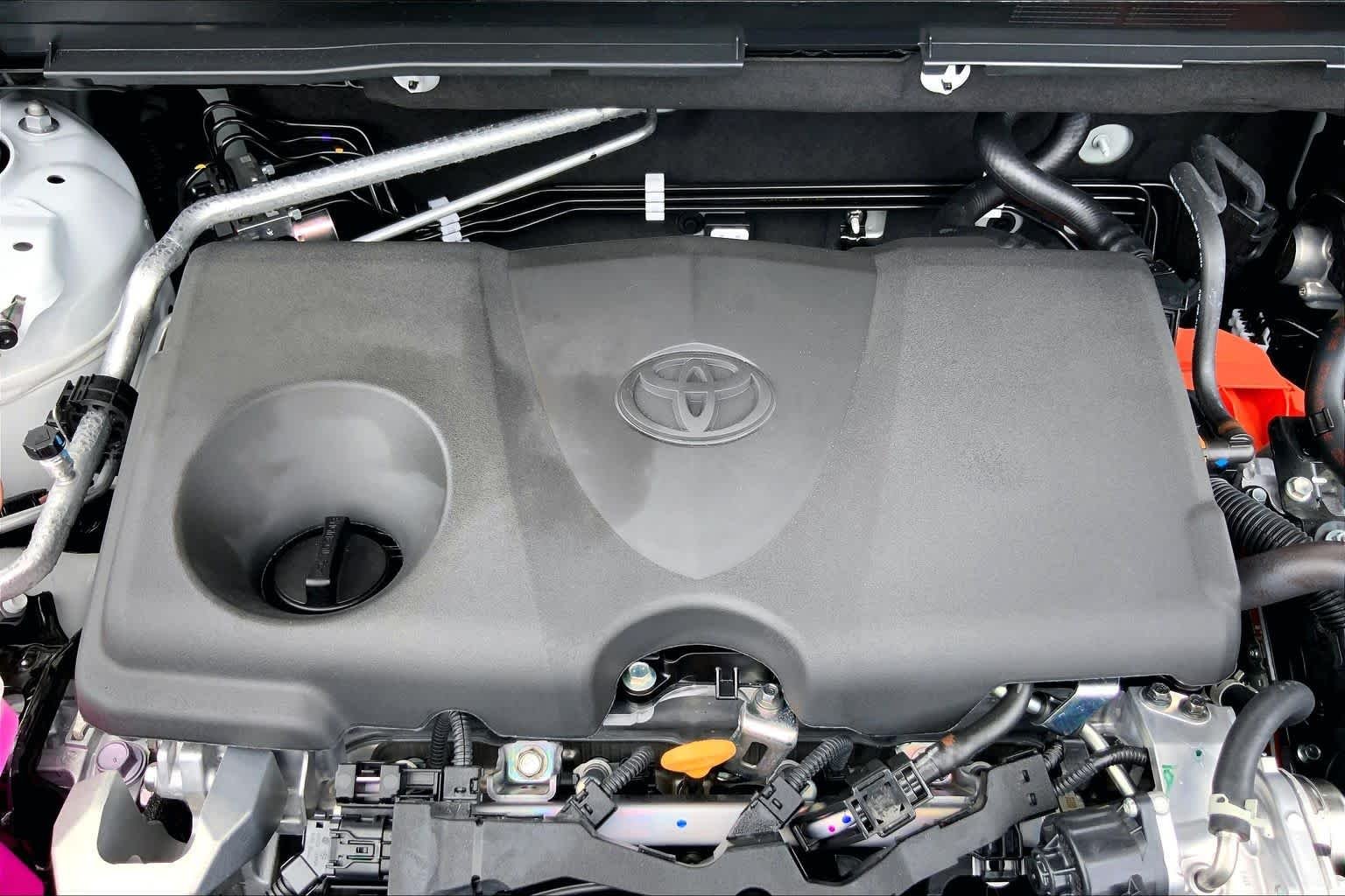 Used 2026 Ice Cap Toyota XLE Premium image 32