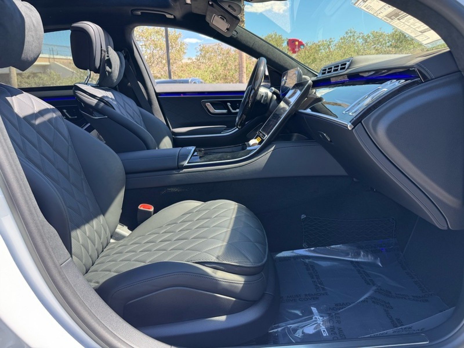 New 2026 MANUFAKTUR Moonlight White Metallic Mercedes-Benz S 580 4MATIC® Sedan image 19