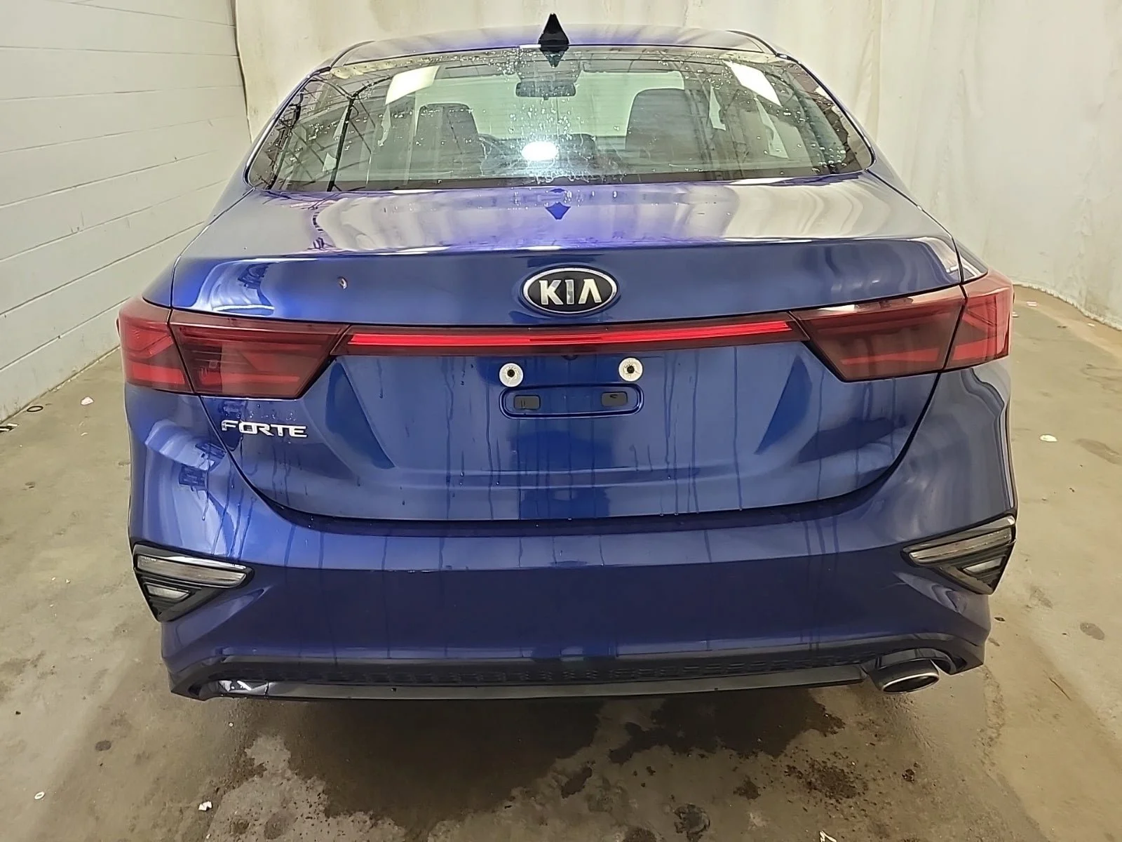 Used 2021 Deep Sea Blue Kia LXS image 4