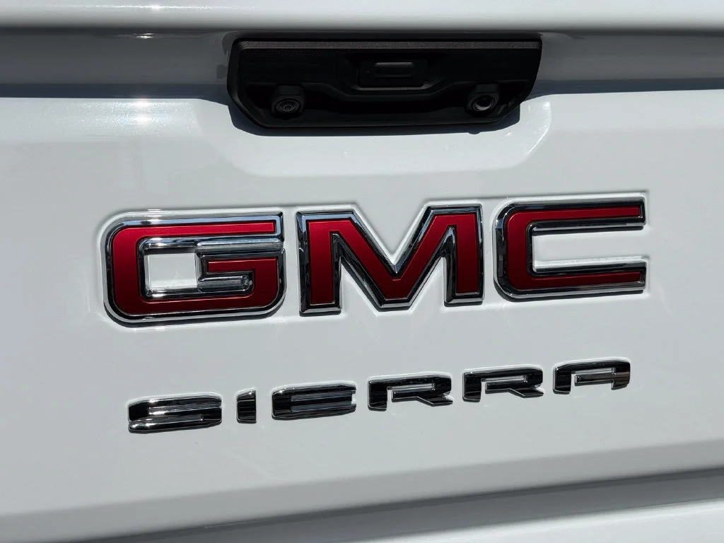 Used 2026 Summit White GMC Elevation image 10