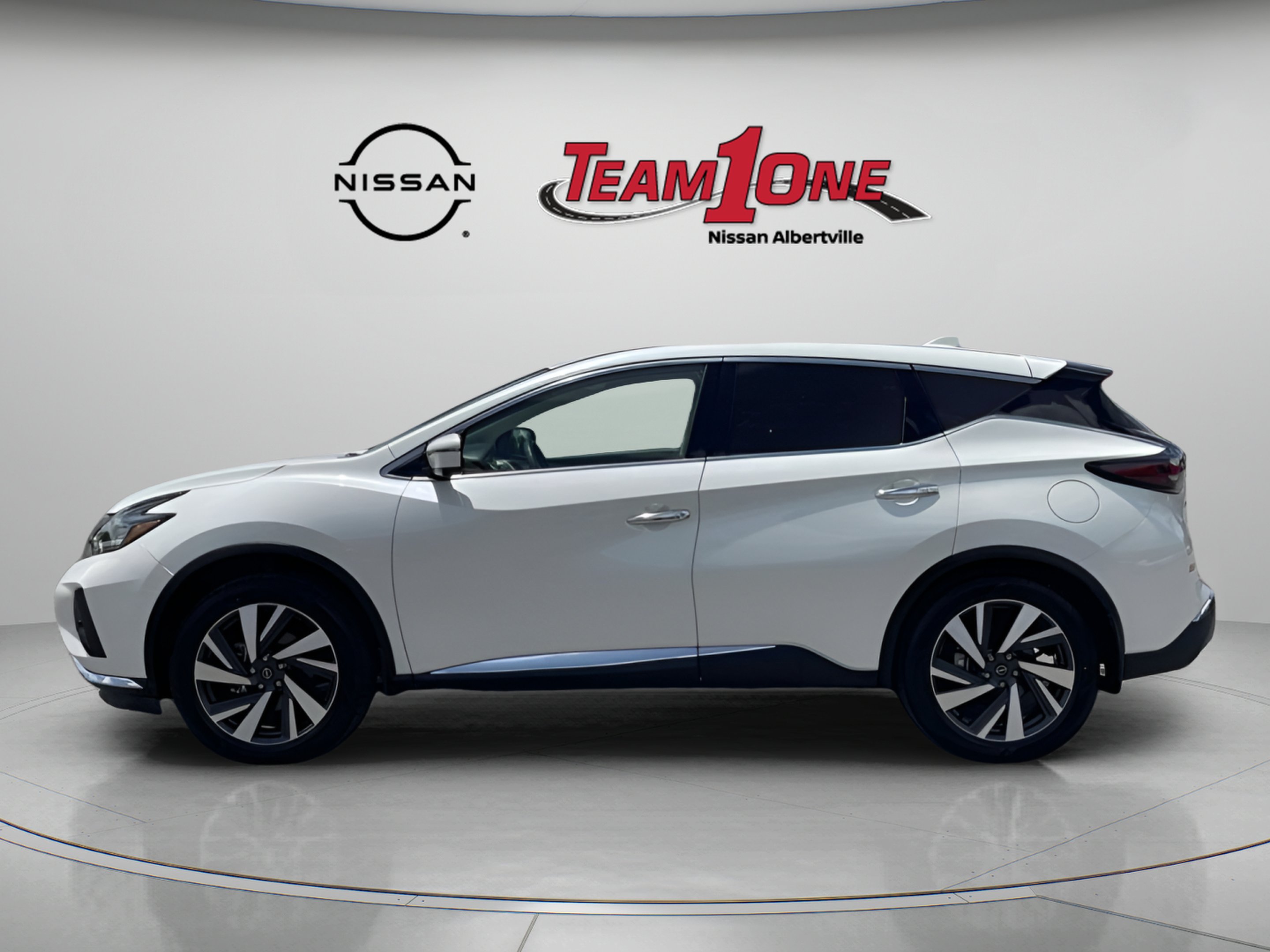 Used 2024 White Nissan SL image 4