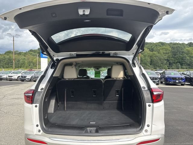 Used 2019 White Frost Buick Essence image 21