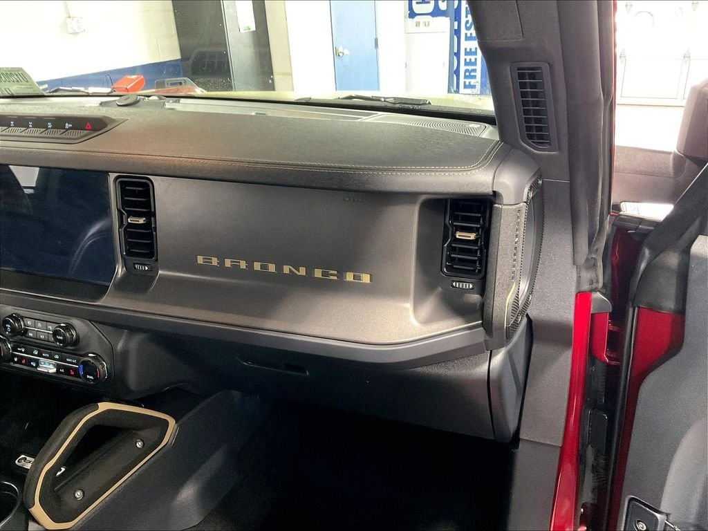 Used 2025 Red Ford Badlands image 13