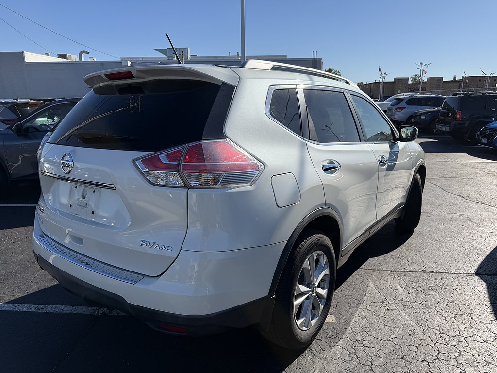 Used 2016 Pearl White Nissan SV image 27