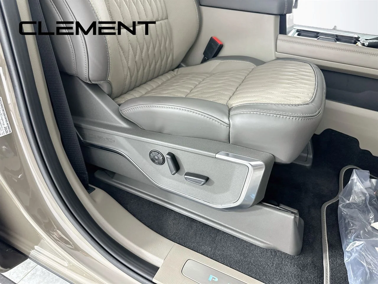 Used 2026 Gray Ford Platinum image 35