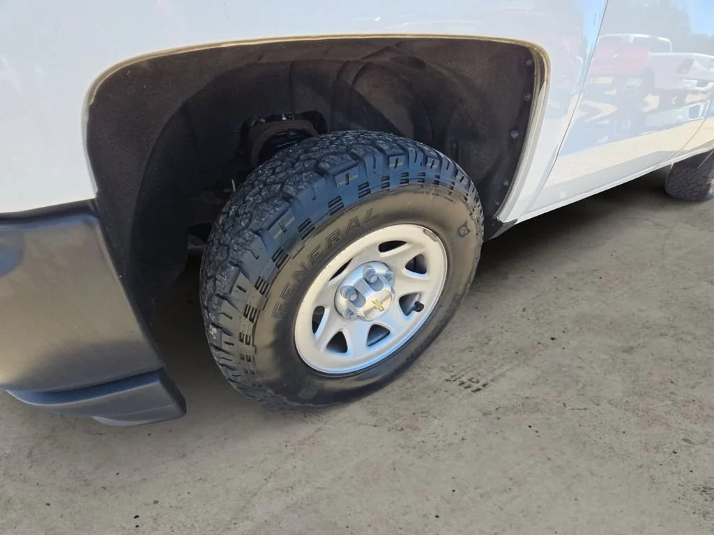 Used 2017 SUMMIT WHITE Chevrolet Work Truck image 9