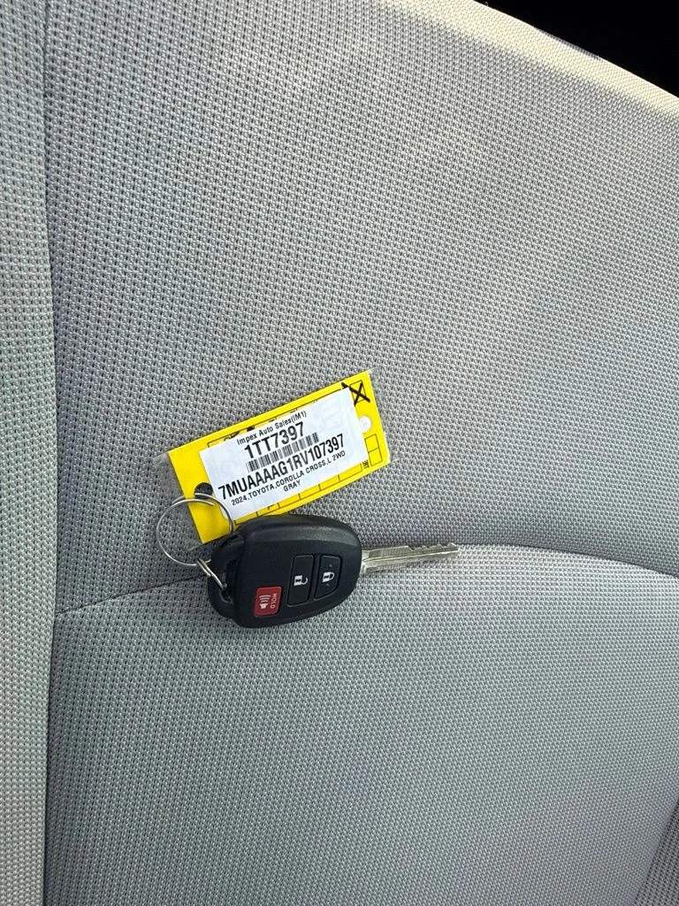 Used 2024 Gray Toyota L image 5