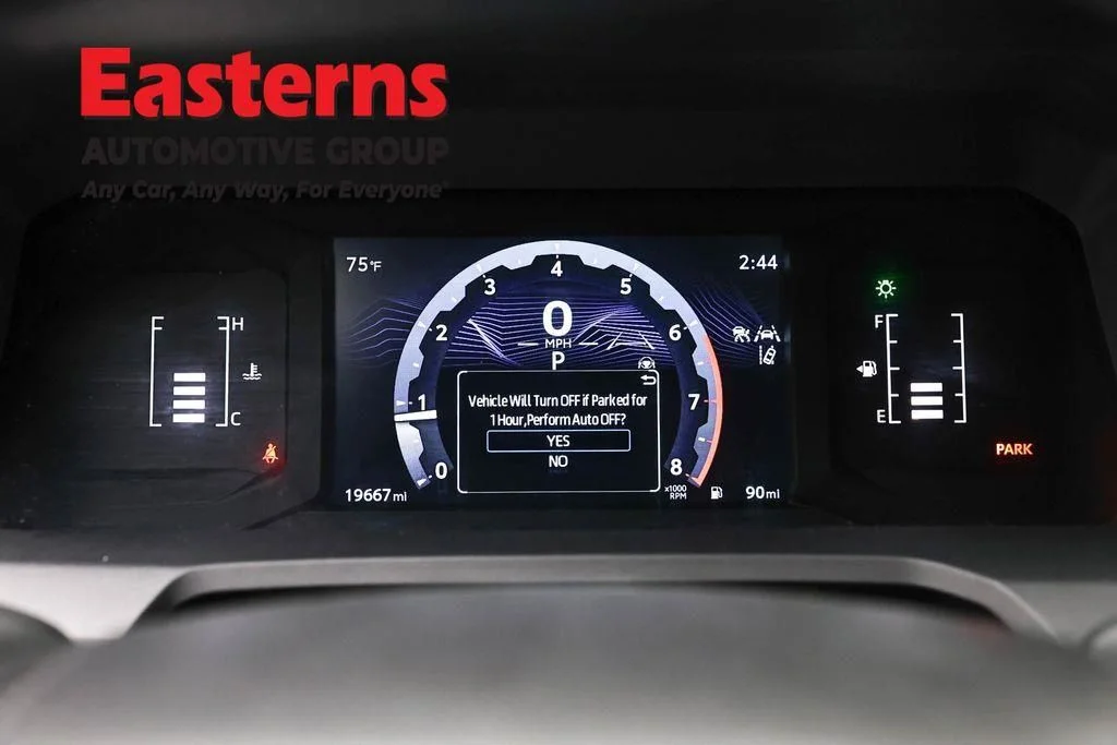 Used 2025 White Toyota SR image 19