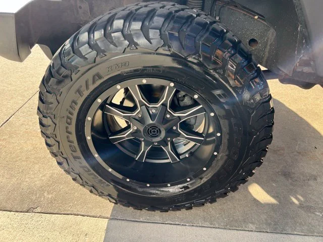 Used 2014 Gray Jeep Unlimited Sport image 9