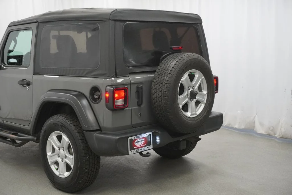 Used 2019 Gray Jeep Sport S image 13