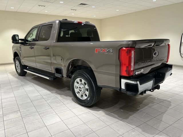 Used 2023 Gray Ford XLT image 3