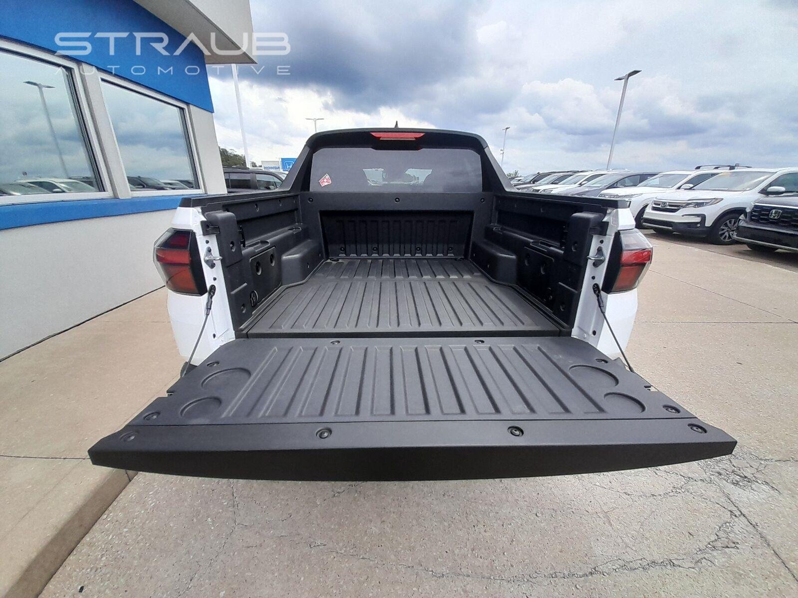 Certified Used 2026 Atlas White Hyundai SEL image 43