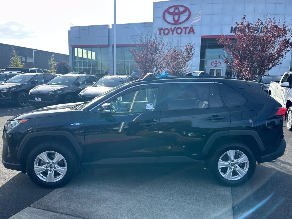 Used 2021 Midnight Black Metallic Toyota XLE image 2