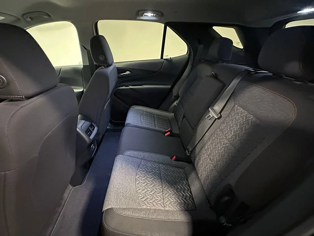 Used 2023 BLUE GLOW METALLIC Chevrolet LT image 17