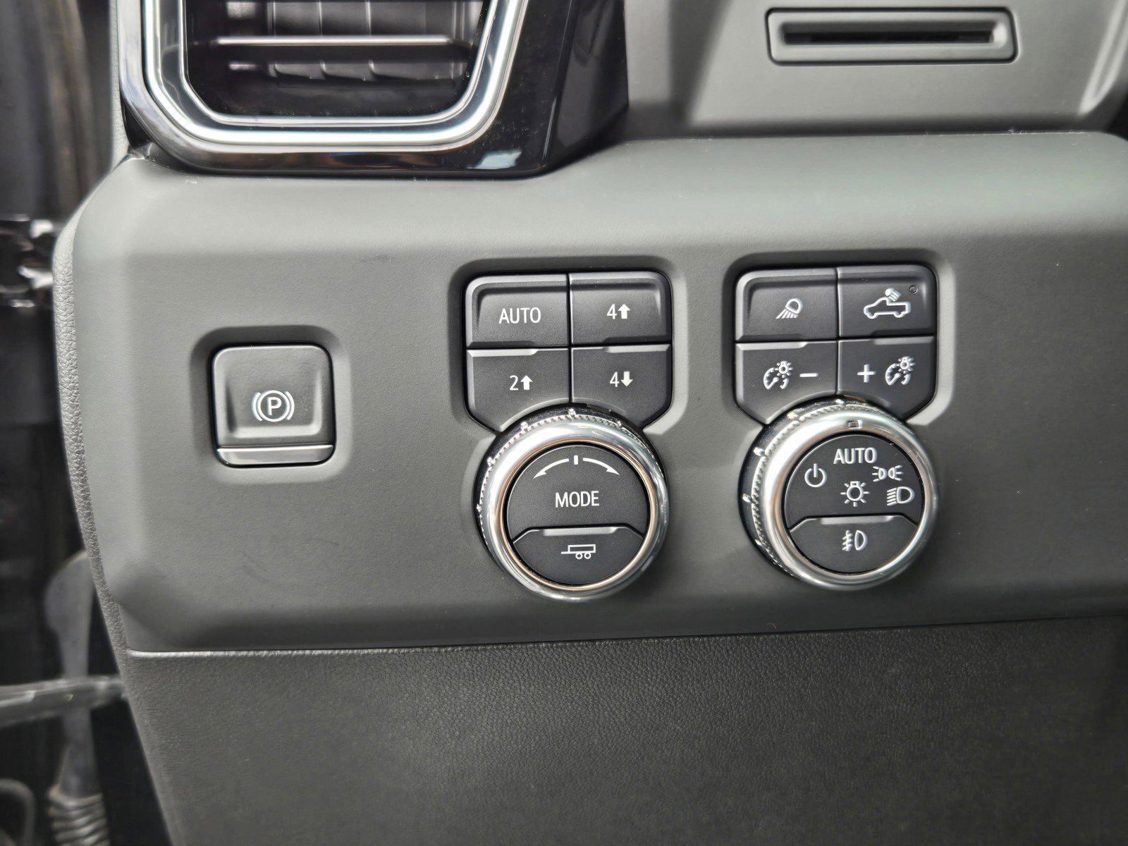 Certified Used 2024 Onyx Black GMC Denali image 20