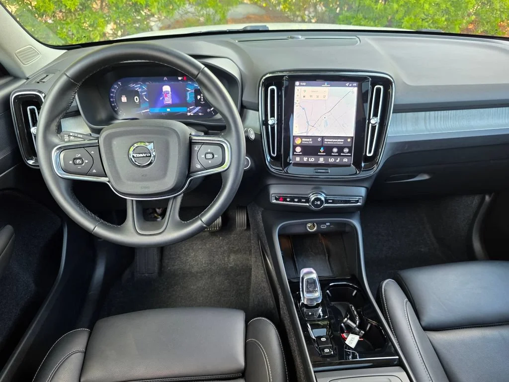 Used 2026  Volvo Plus image 24
