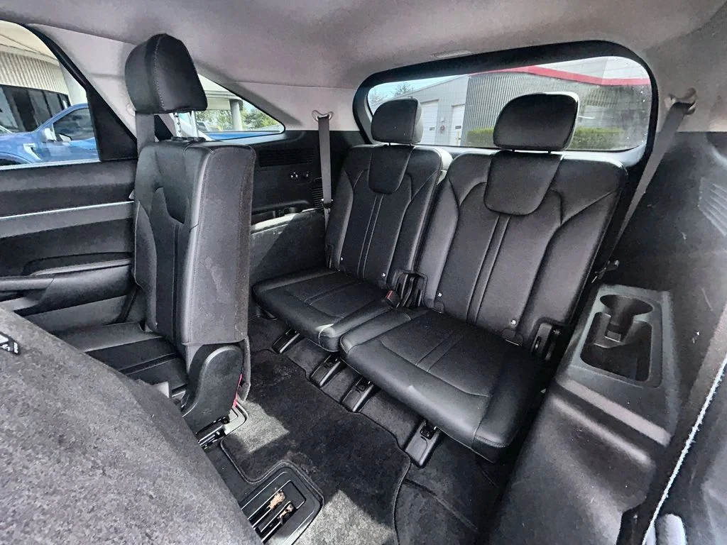 Used 2025 Gray Kia S image 31