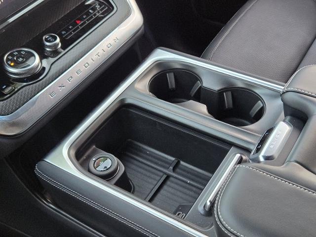 New 2026 Agate Black Metallic Ford MAX Platinum® image 38