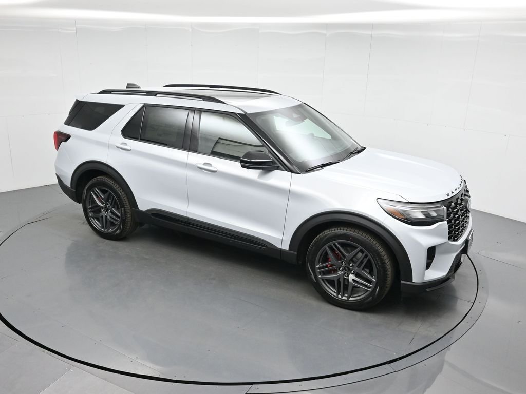 New 2026 Space White Metallic Ford ST image 37