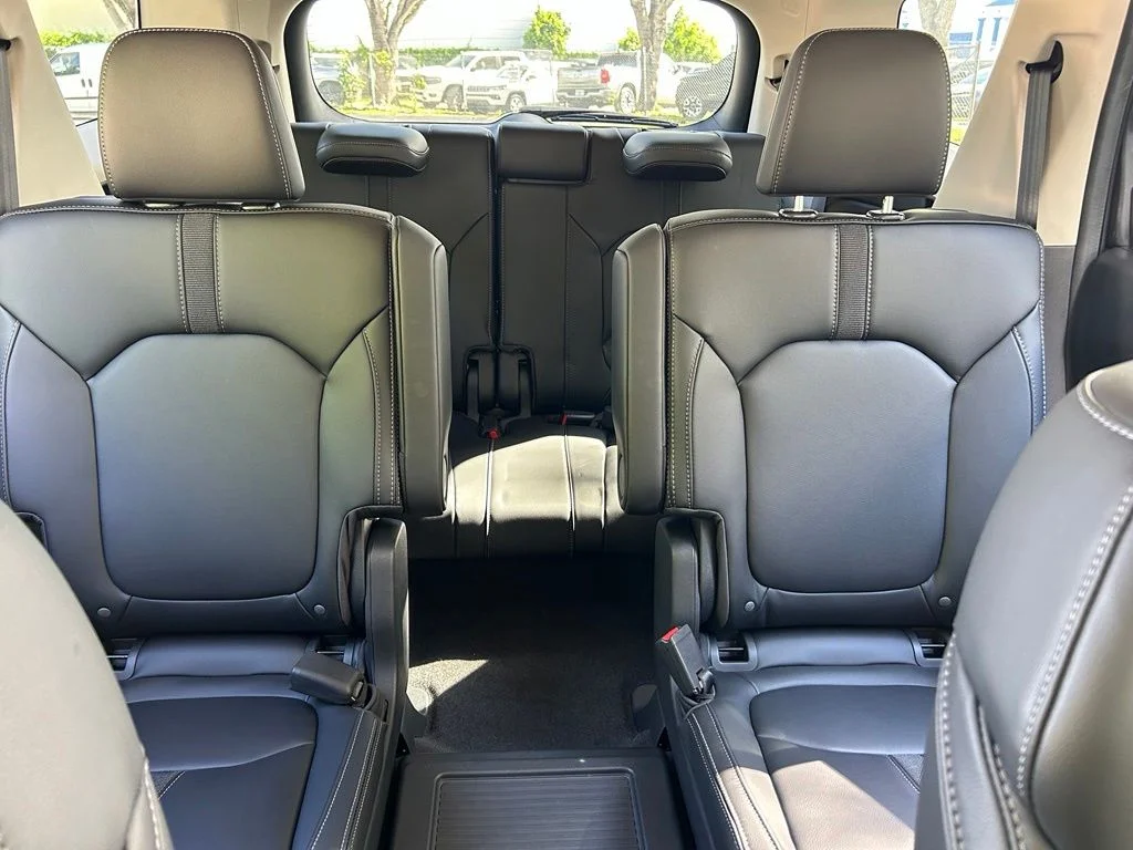 Used 2024  Honda EX-L image 13