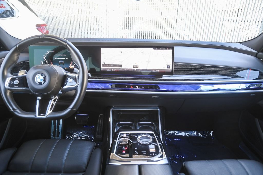 2024 BMW 7 Series 760i - Photo 9