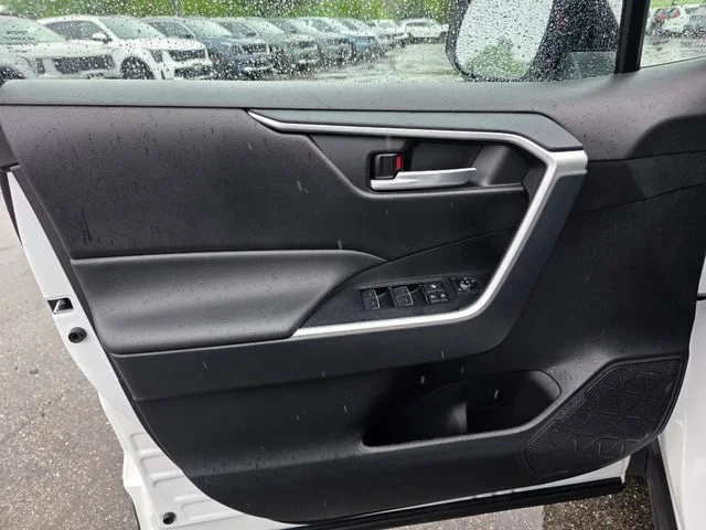 Used 2025 Ice Toyota XLE image 14