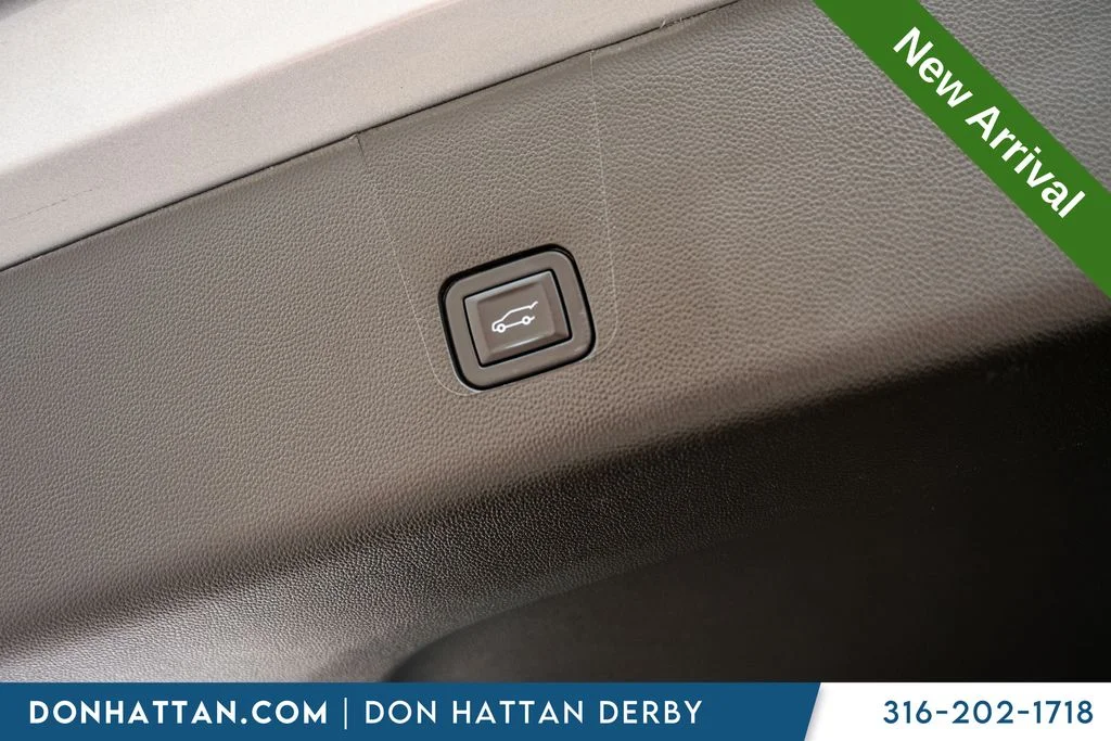 Used 2023 Gray Chevrolet LT image 37