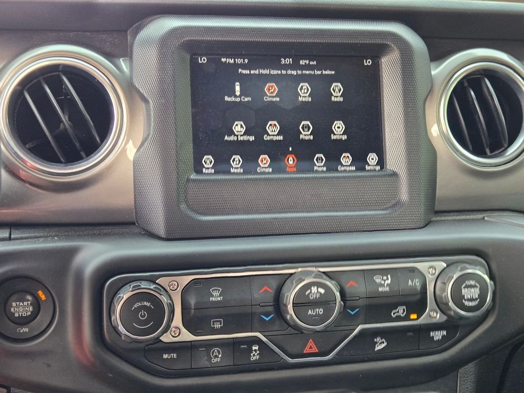 Used 2018 Red Jeep Unlimited Sahara image 26