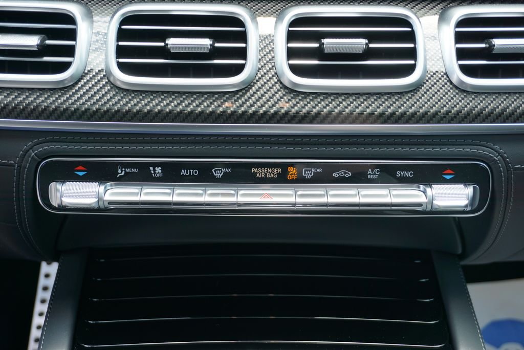 New 2026 MANUFAKTUR Moonlight White Metallic Mercedes-Benz GLS 63 AMG® image 34
