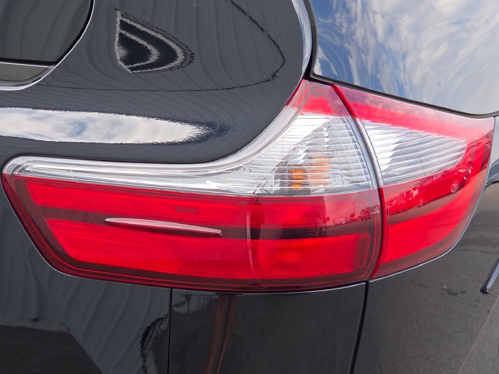 Used 2020 Black Toyota XLE Premium image 15