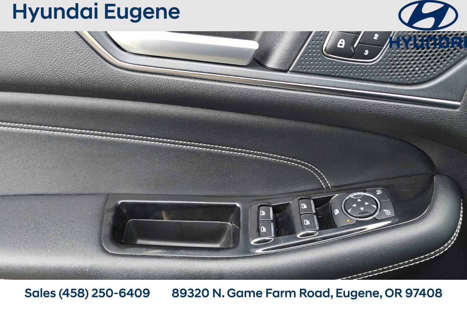 Used 2019  Ford Titanium image 12