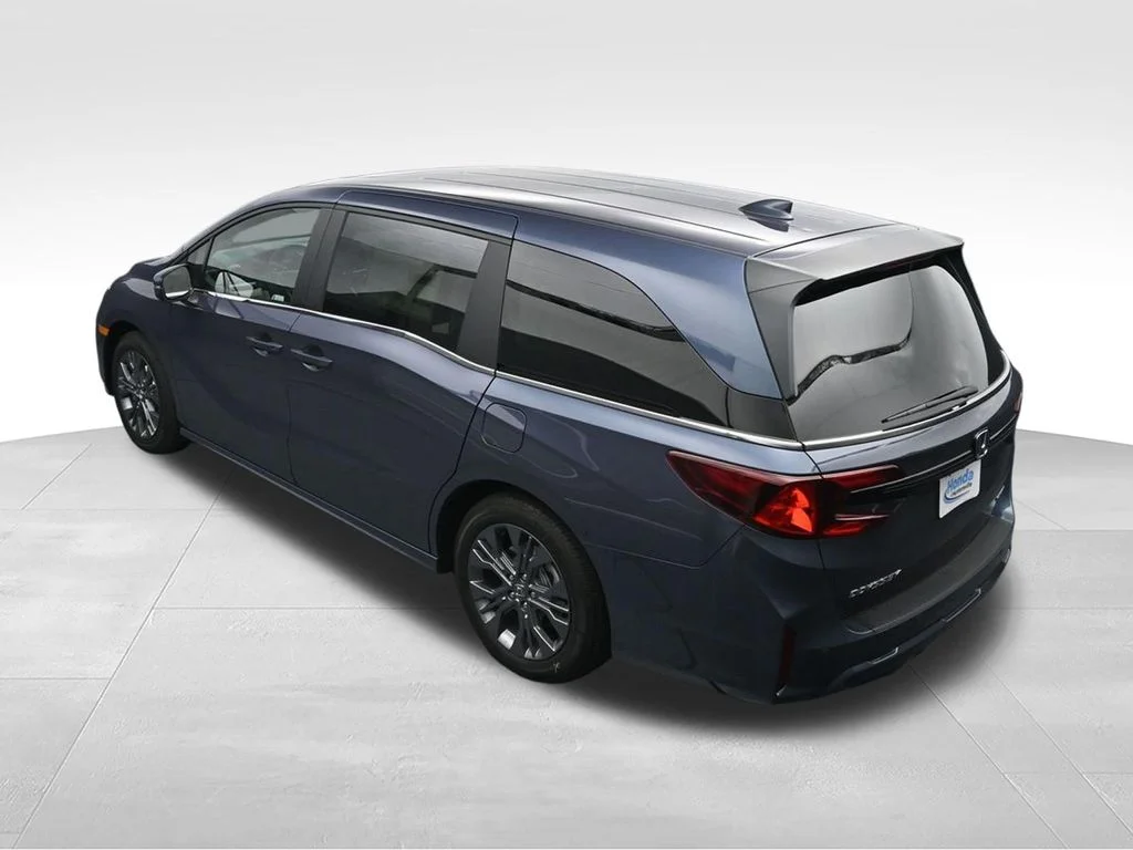New 2026 Smoke Blue Pearl Honda Touring image 13