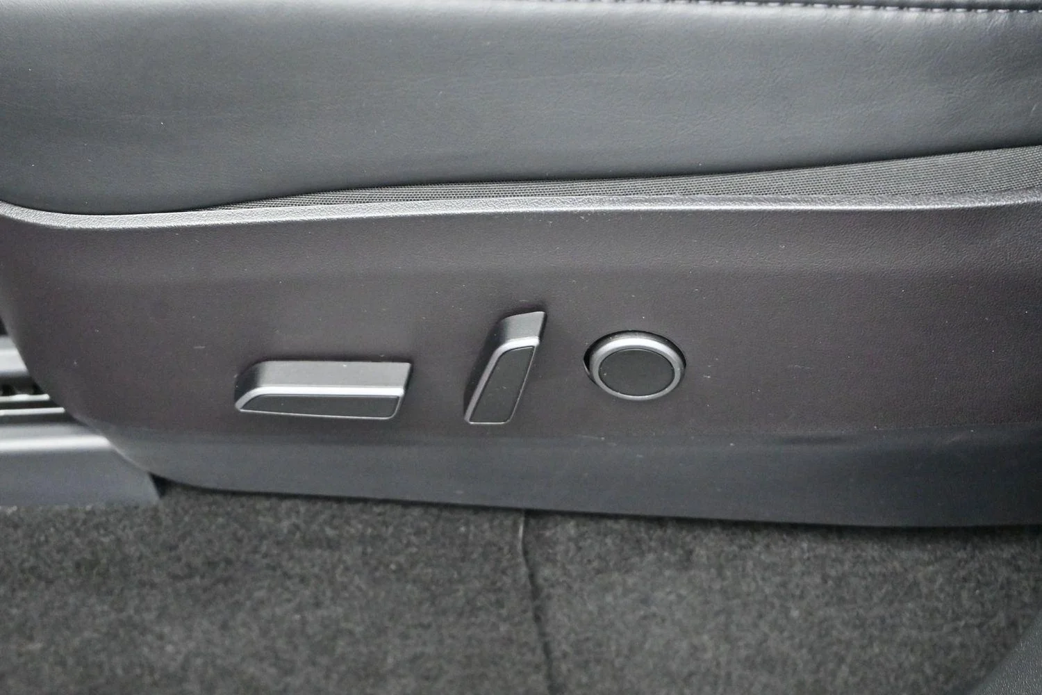 Used 2023  Tesla Performance image 14