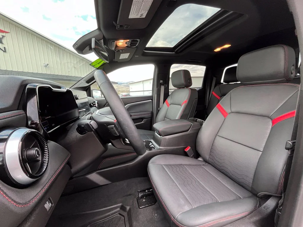 Used 2026 White Chevrolet Z71 image 9